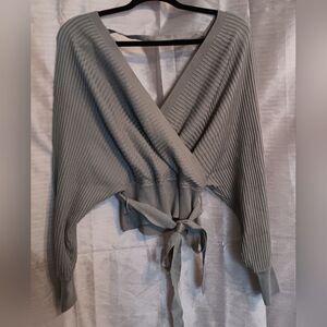 NWT Beautiful light green Belted sweater